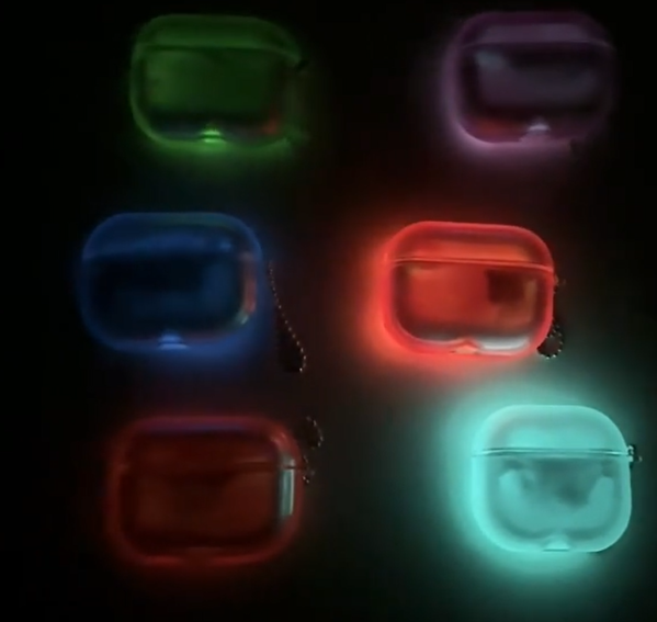 Coques AirPods lumineuses en 6 coloris : vert, violet, bleu, rouge, bordeaux, turquoise